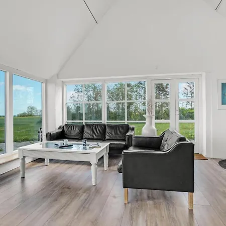 Holiday home 4 Bedroom Amazing In