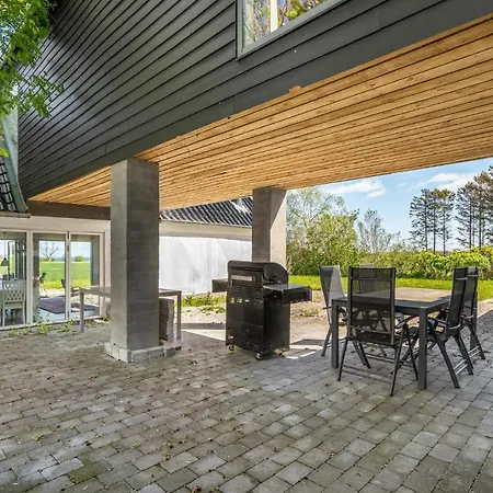 4 Bedroom Amazing In Store Heddinge