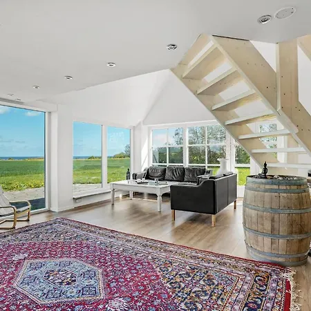 Holiday home 4 Bedroom Amazing In