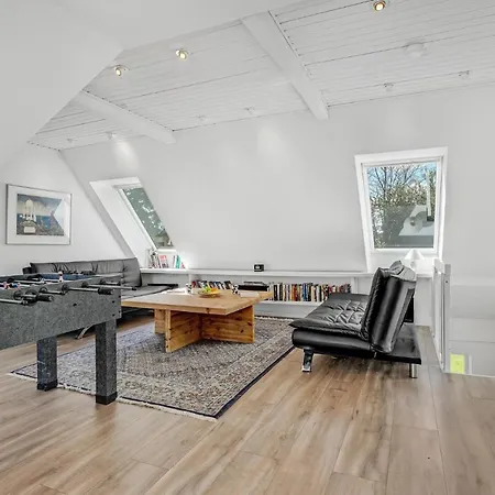 Holiday home 4 Bedroom Amazing In *